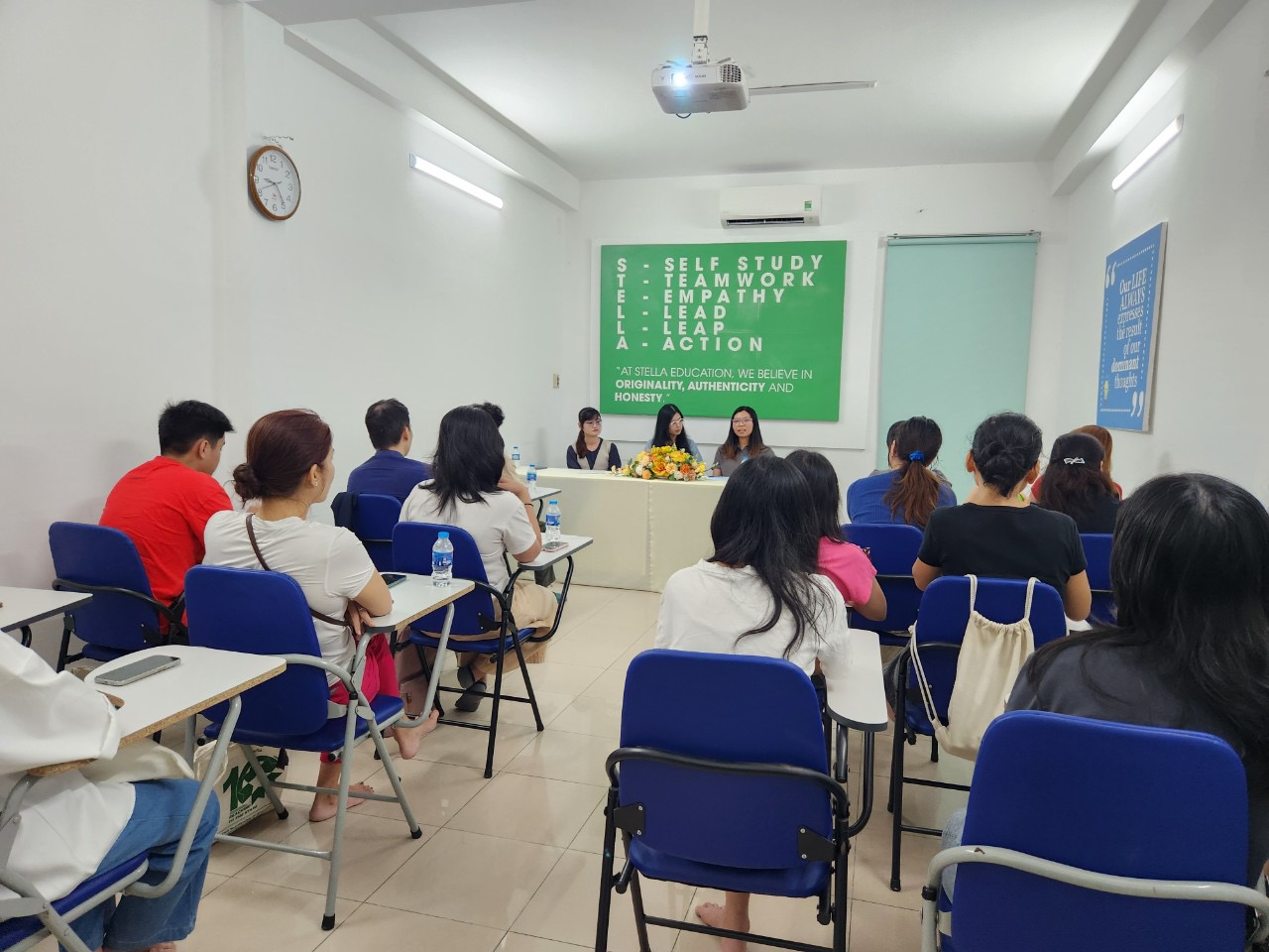Du học Mỹ 2026 cần điều kiện và kinh nghiệm săn học bổng nào?